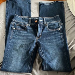 Size 0 boot cut American eagle jeans (super stretch )